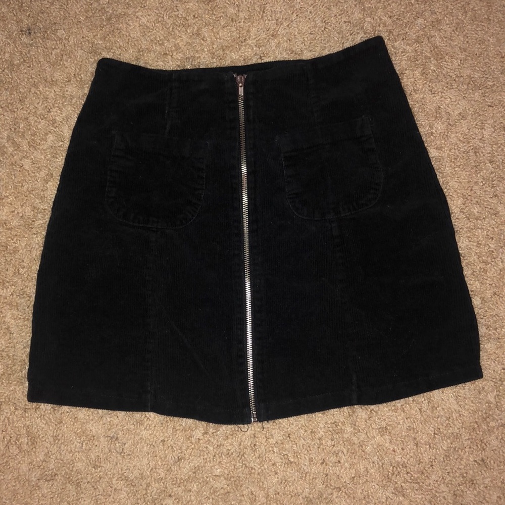 Velvet front-zip skirt